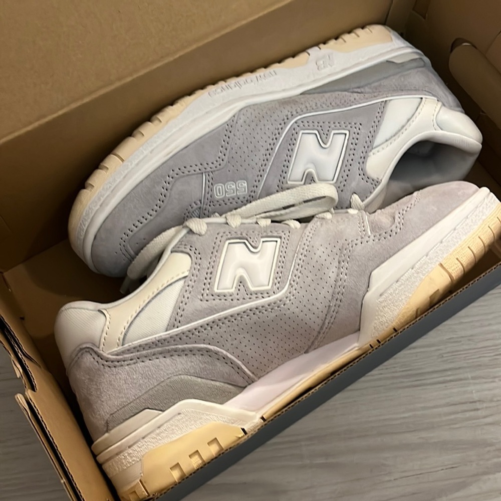 New Balance BB 550 US Men’s 5.5 or US Women’s 7 grey white sneakers